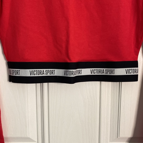 🔥SIZE S VICTORIA’S SECRET SPORT CROP TOP🔥 - Picture 2 of 4
